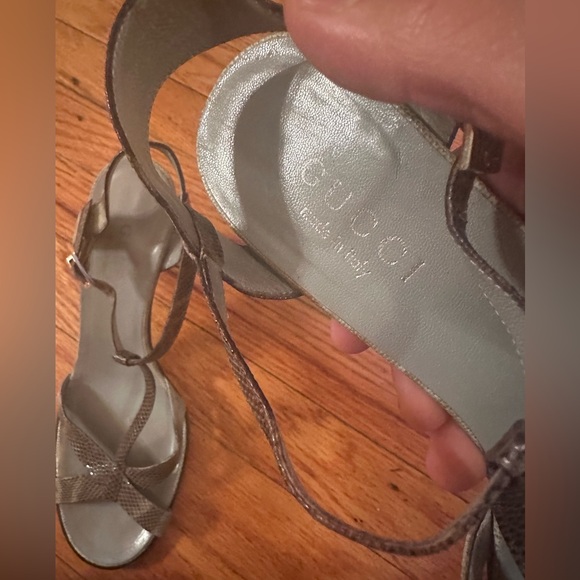 ICONIC GUCCI T STRAP HEELS SANDALS SIZE 8 - Picture 9 of 16